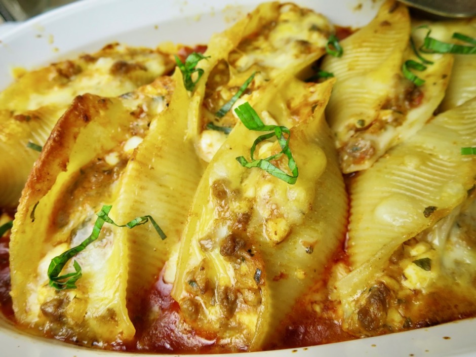 Cheesy Beef Stuffed Shells