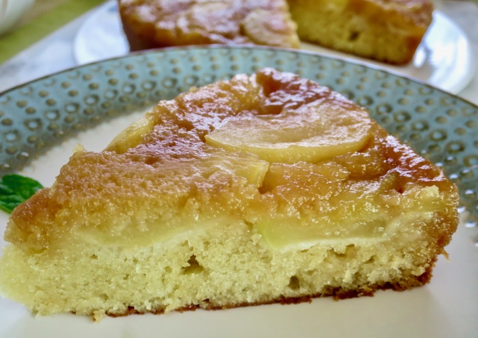 Maple Apple Upside-Down Cake