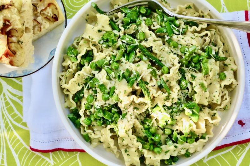 Pasta Primavera with Asparagus & Peas